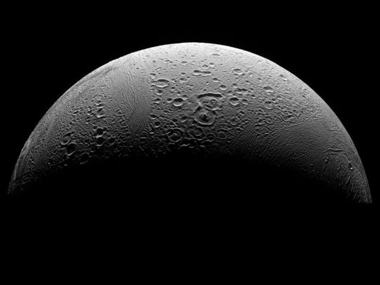 800px-pia08409_north_polar_region_of_enceladus1_darkwast.jpg?type=w3