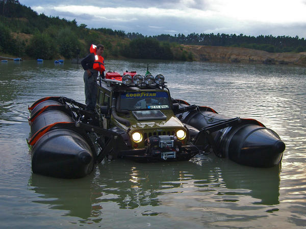 Jeep floats paris new york #4
