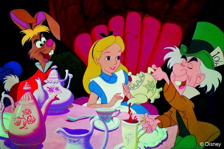 the-tea-party-in-alice-in-wonderland-cultjer